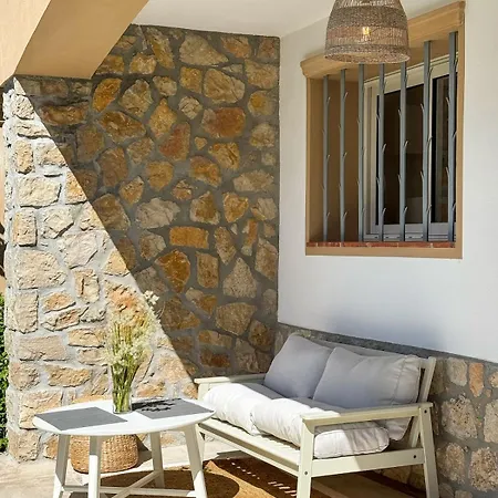 Appartamento Bord De Avec Jardin Dans Ancienne