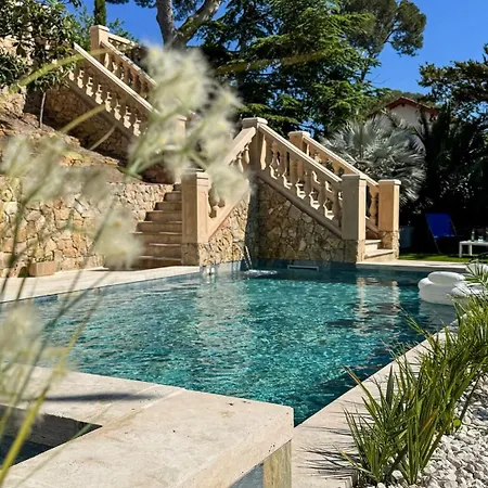 Bord De Avec Jardin Dans Ancienne Lejlighed